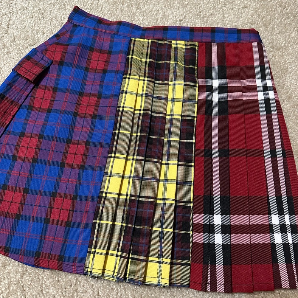 Urban Outfitters Pleated Plaid Mini Skirt - Picture 5 of 7